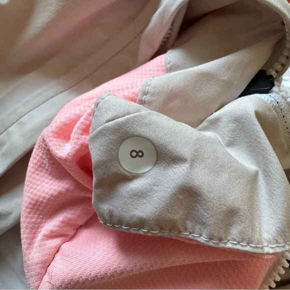 Lululemon Run: Rise And Shine Jacket Size: 8 - Picture 7 of 7